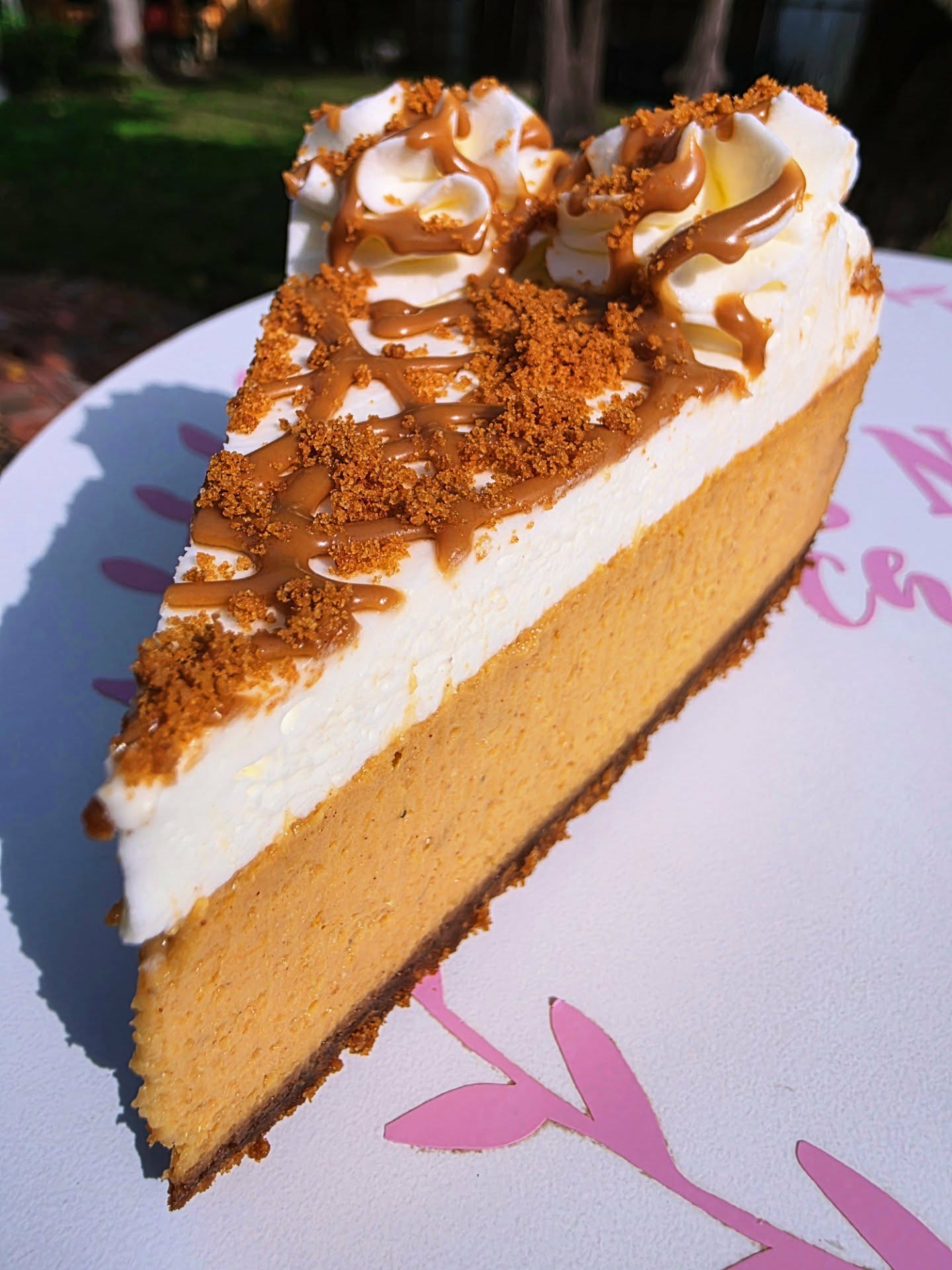 Cookie-Butter-Pumpkin-Cheesecake